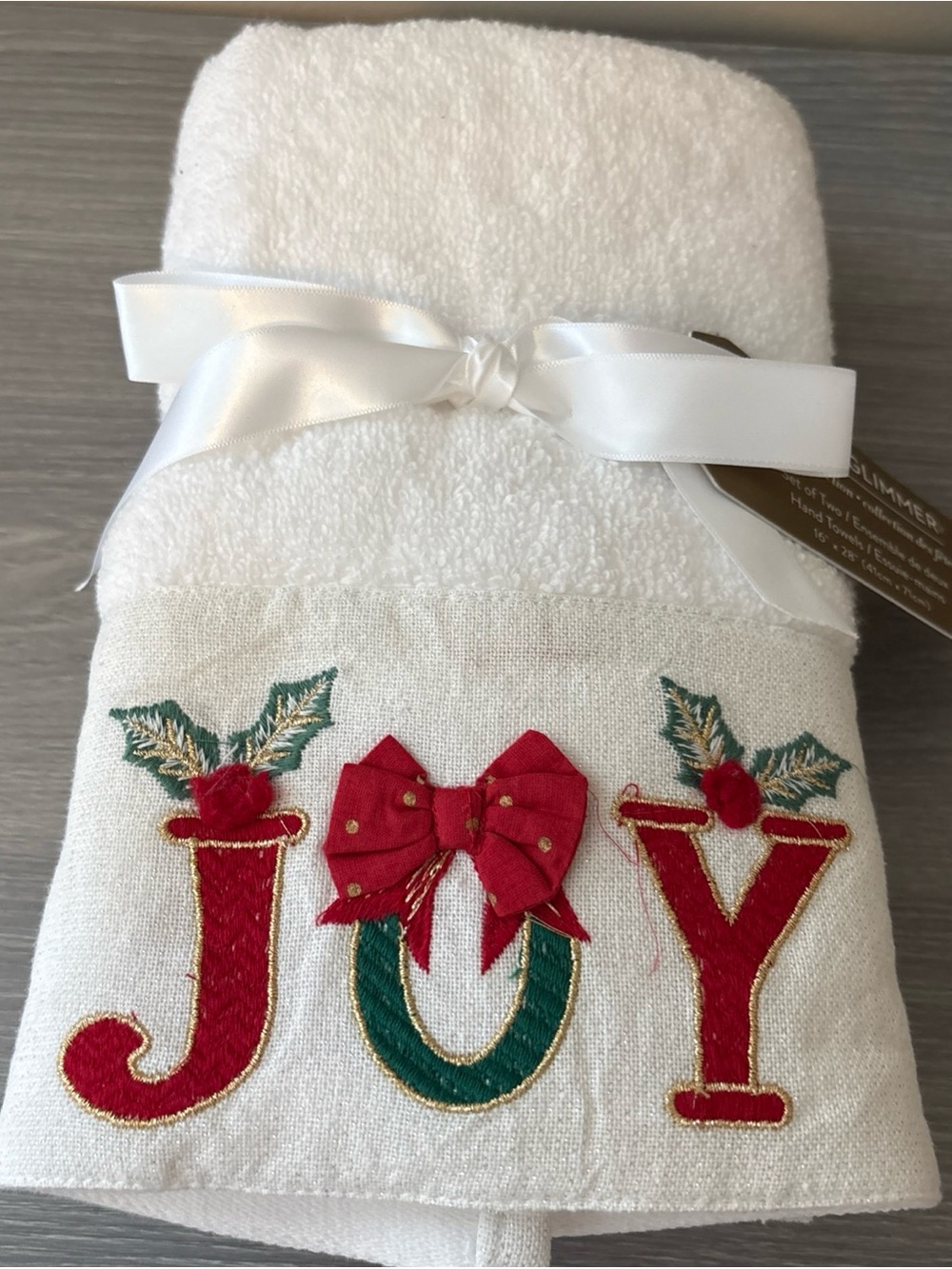 White 'JOY' Embroidered Holiday Hand Towel - Festive Red & Green